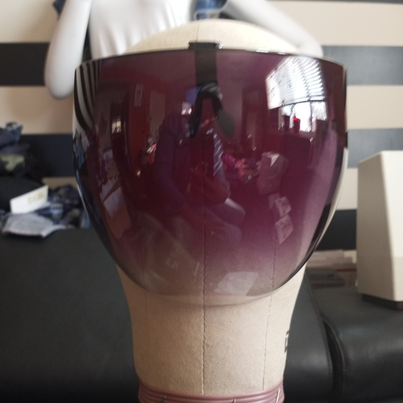 Protective Isolated Mask - Picture 6 of 12